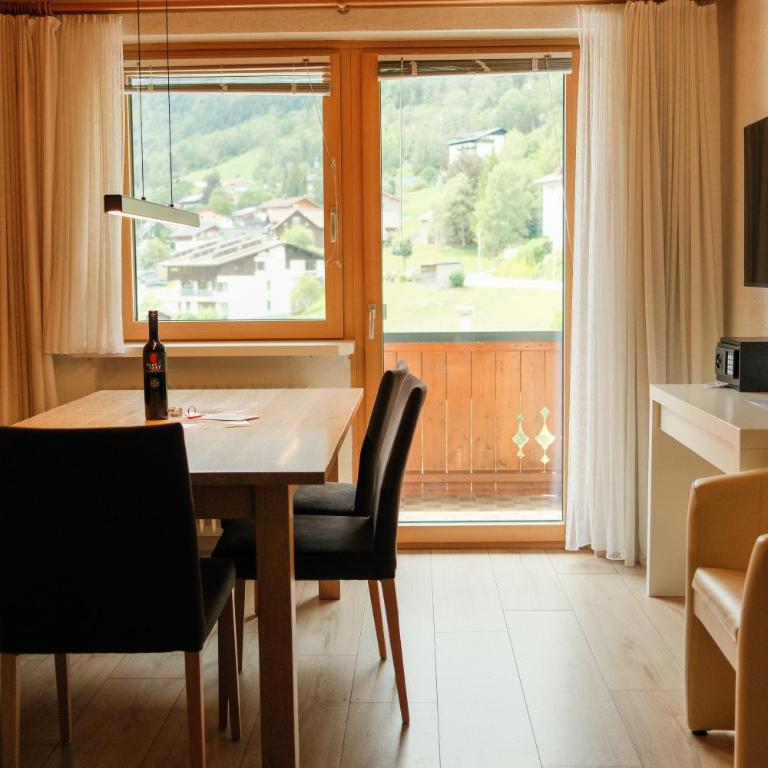 Haus Kella-Egg - Two-Bedroom Apartment with Balcony - 4
