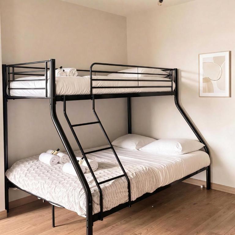 Spacious Family Apartment near Pere Lachaise - Appartement - 10