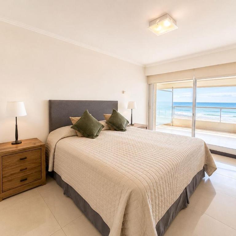 Lujoso Apartamento Frente a la Playa Brava Punta del Este - Apartamento - 2