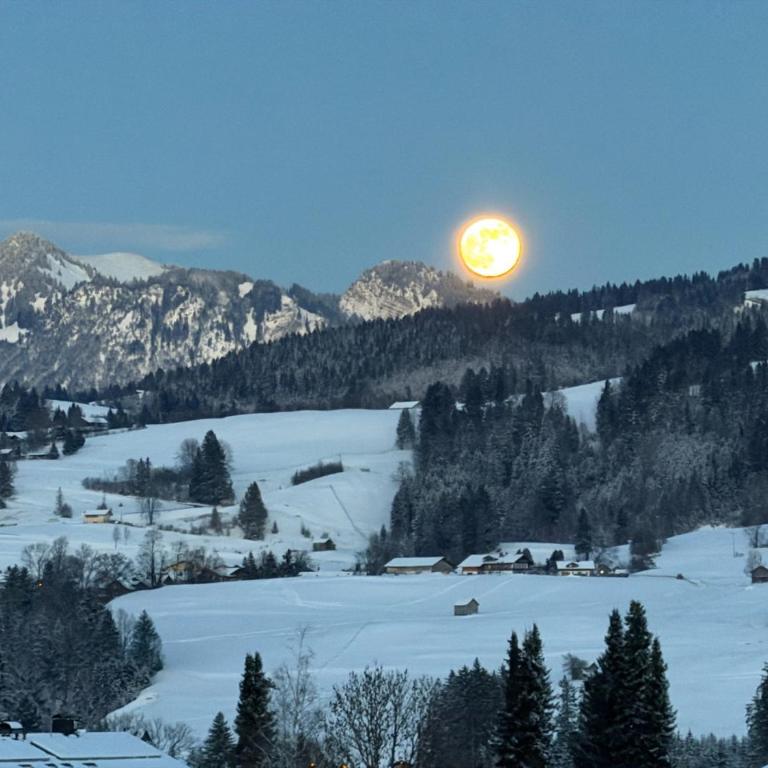 ACHZEIT - Alpenhaus mit Sauna, Kamin & Grill nahe Oberstdorf - 3BR - Ferienhaus mit 3 Schlafzimmern - 32