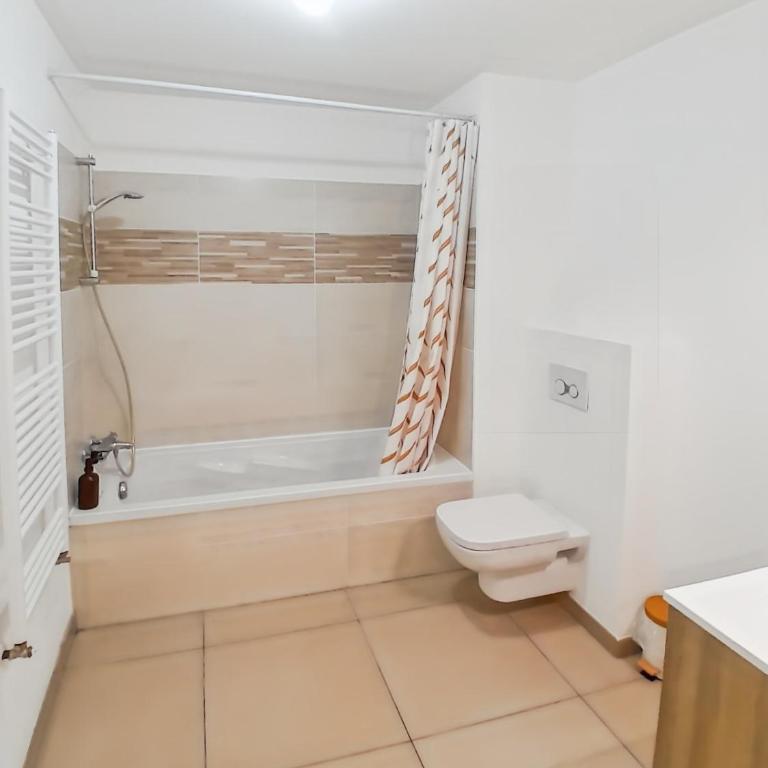 L'Escale 29 - T2 balcon, proche gare & Genève - Appartement 1 Chambre - 1