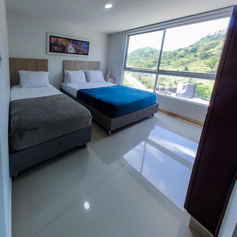 Apartamentos Quedate en Anavi San Gil Plaza - Apartamento con vistas a las montañas - 21