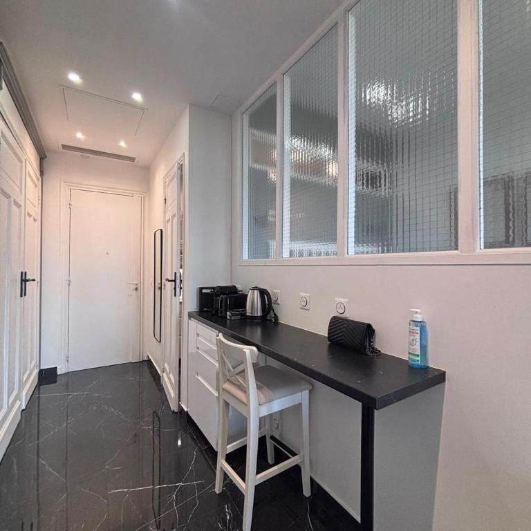 III Champs Elysees - Eiffel Tower & Arc de Triomphe - Appartement 1 Chambre - 4