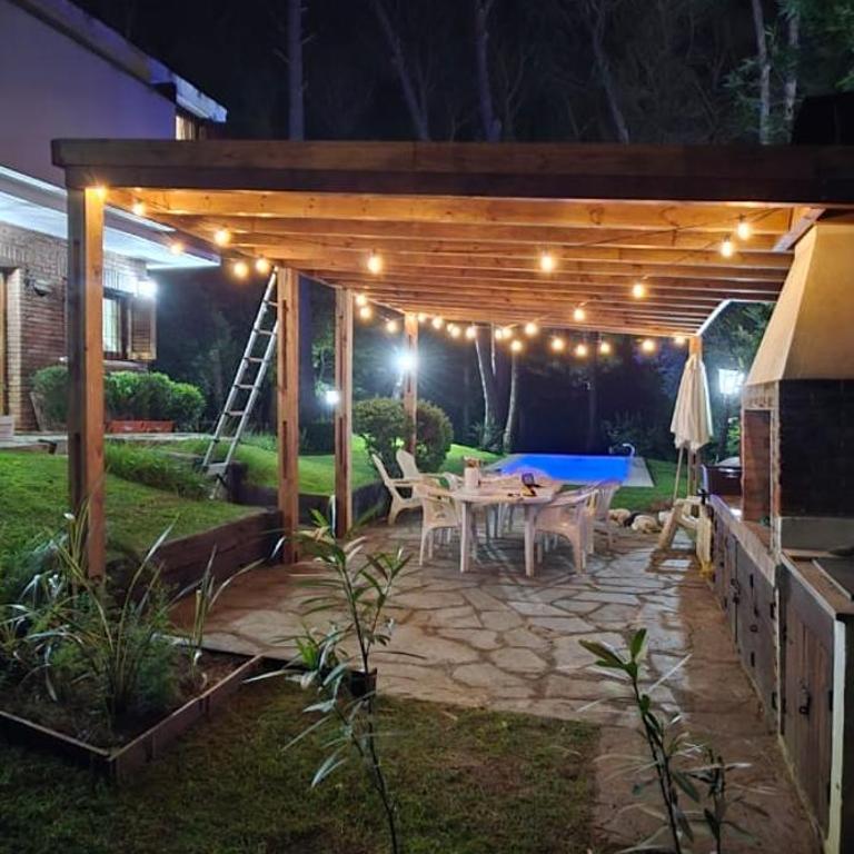 Casa Alta Con Piscina en el Bosque de Carilo - Casa de 3 dormitorios - 21