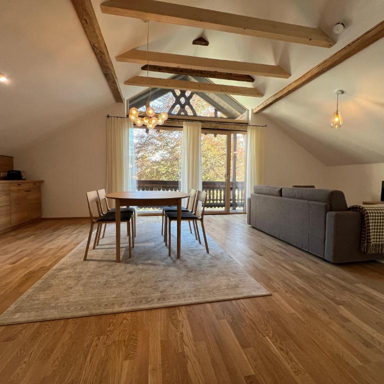 Haus Riedl - Apartment mit 1 Schlafzimmer, Balkon und Bergblick - 10