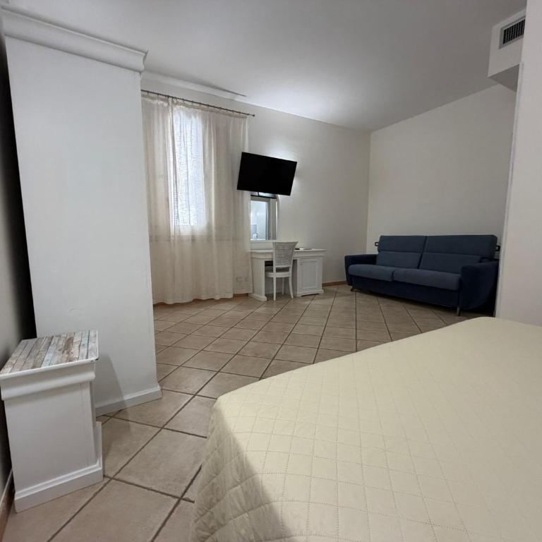 Hotel Riviera - Camera Familiare - 3