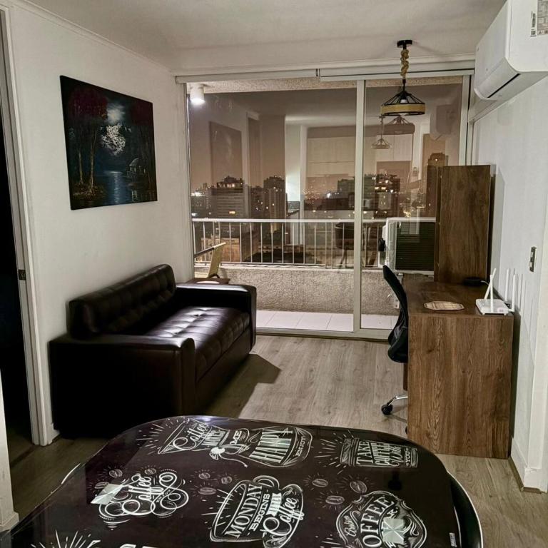 Great View 2BR2BA AC Pool Metro U Chile 1y3 - Two-Bedroom Apartment - 2