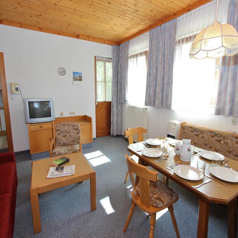 Cozy holiday apartment near the ski slope - Apartment mit 1 Schlafzimmer - 10