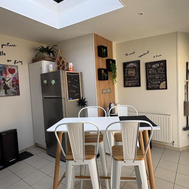3-bedroom house 5 min from Mégacite & Zenith - Appartement 1 Chambre - 10