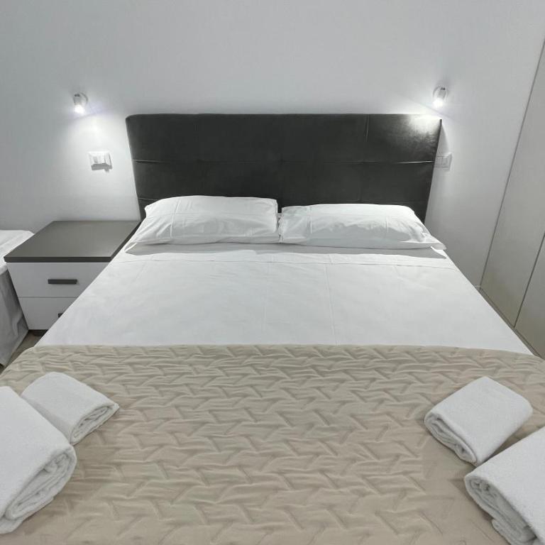 M9 Rest House Venice 2 - Camera Matrimoniale Deluxe con 1 Letto Supplementare - 10