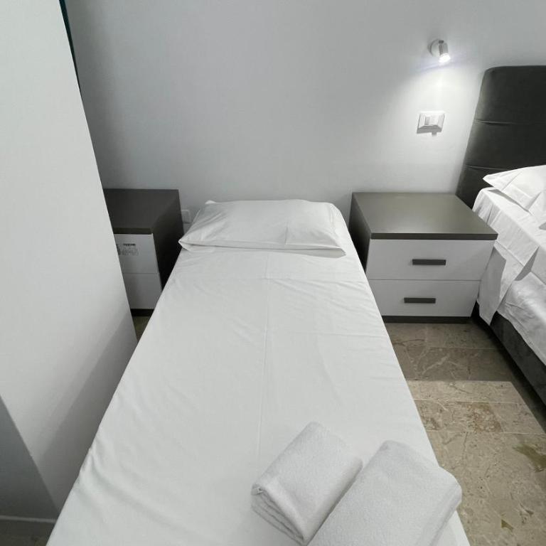 M9 Rest House Venice 2 - Camera Matrimoniale Deluxe con 1 Letto Supplementare - 20