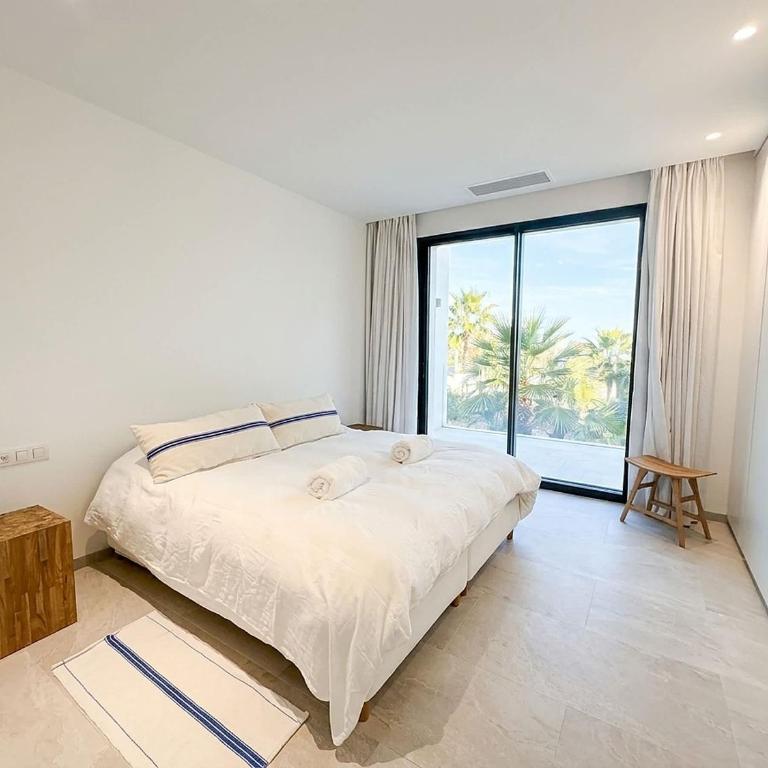 4 Bed Luxury Villa on Las Colinas Golf Resort - Villa - 18