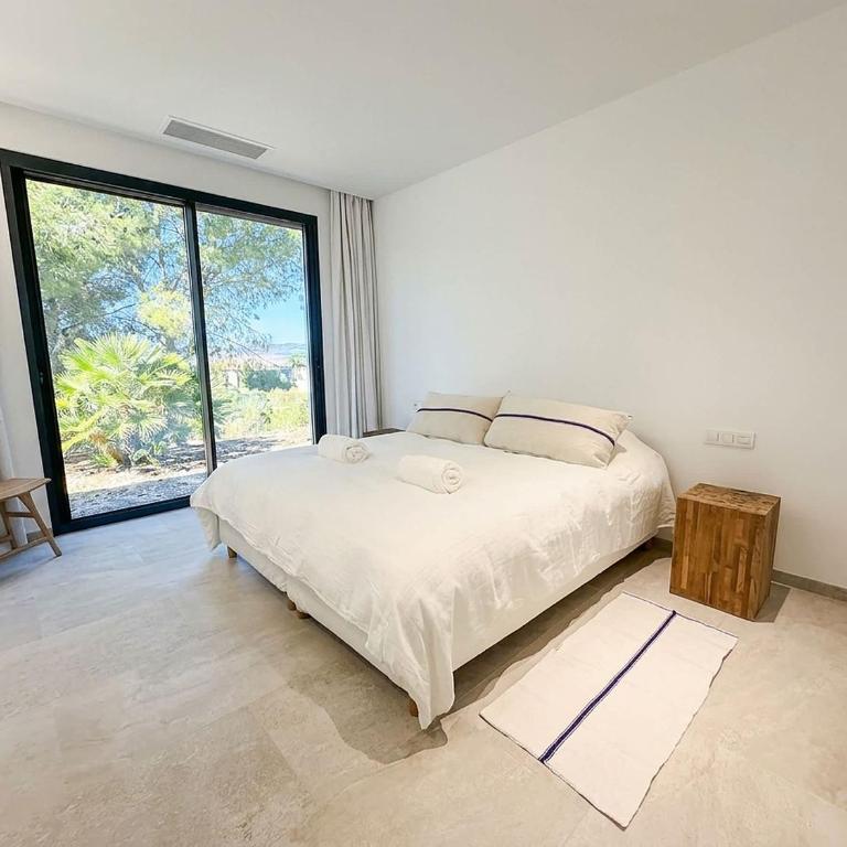 4 Bed Luxury Villa on Las Colinas Golf Resort - Villa - 21