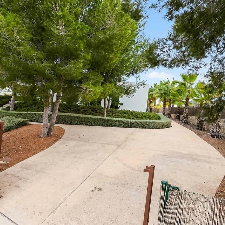 4 Bed Luxury Villa on Las Colinas Golf Resort - Villa - 47