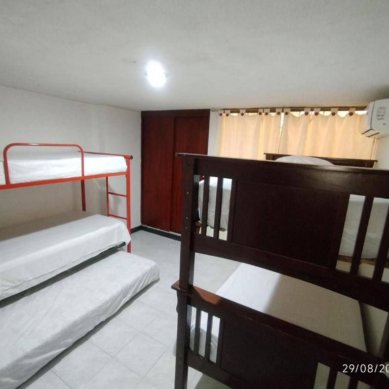 Apartamento 2B Edificio Iroka Frente al Mar en el Rodadero de 2 habitaciones FULL AIRE - INTERNO - Apartamento de 2 dormitorios - 2