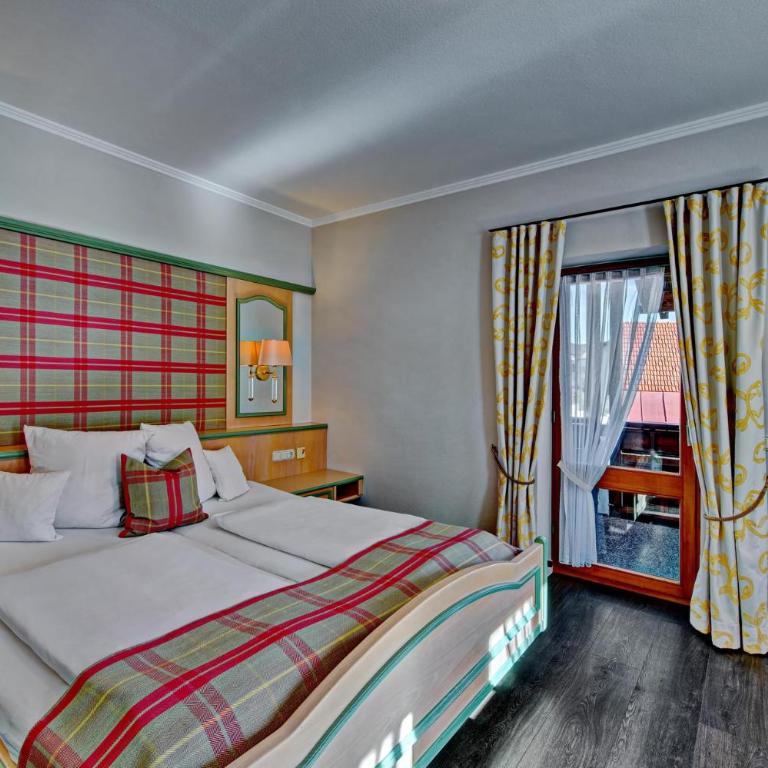 DIANA Naturpark Hotel - Partnerbetrieb von "Oberstaufen PLUS GOLF" - Junior Suite mit Balkon - 4
