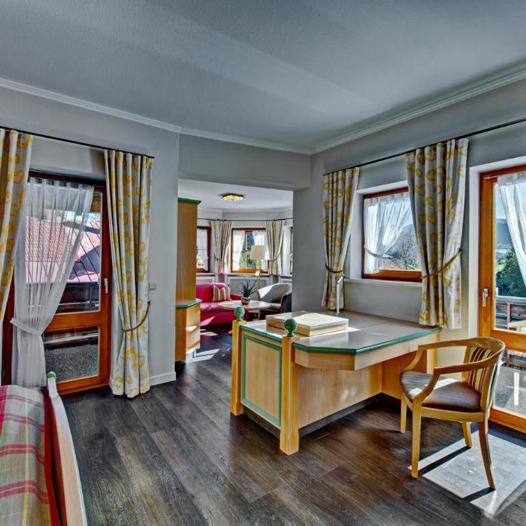 DIANA Naturpark Hotel - Partnerbetrieb von "Oberstaufen PLUS GOLF" - Junior Suite mit Balkon - 6