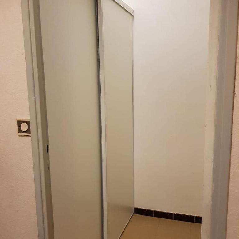 appartement T1 Camille et anthony AVEC PARKING - Appartement 1 Chambre - 11