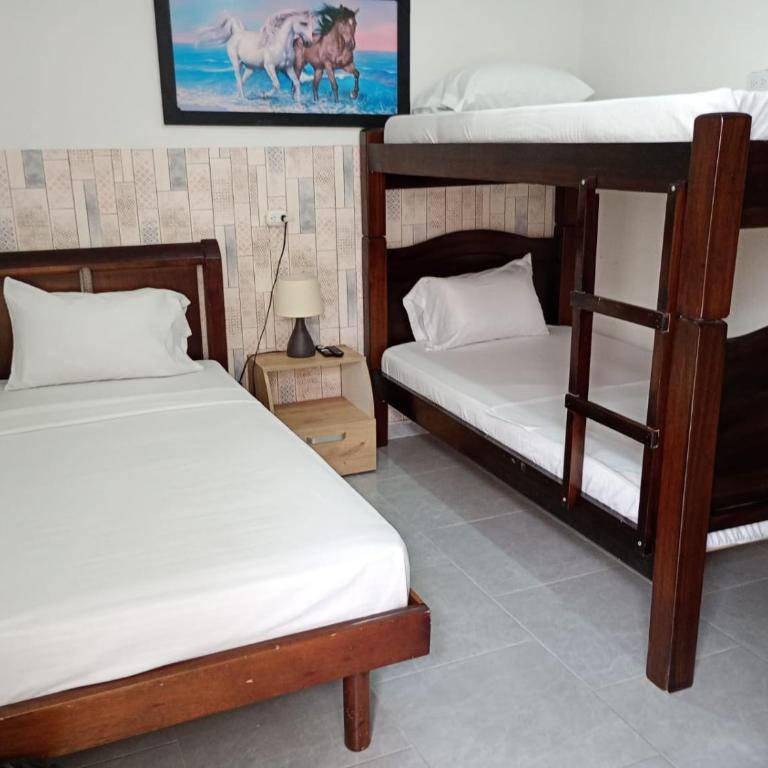 Habitación múltiple EL TREBOL FAMILIAR 2 - Superior King or Twin Room - 8