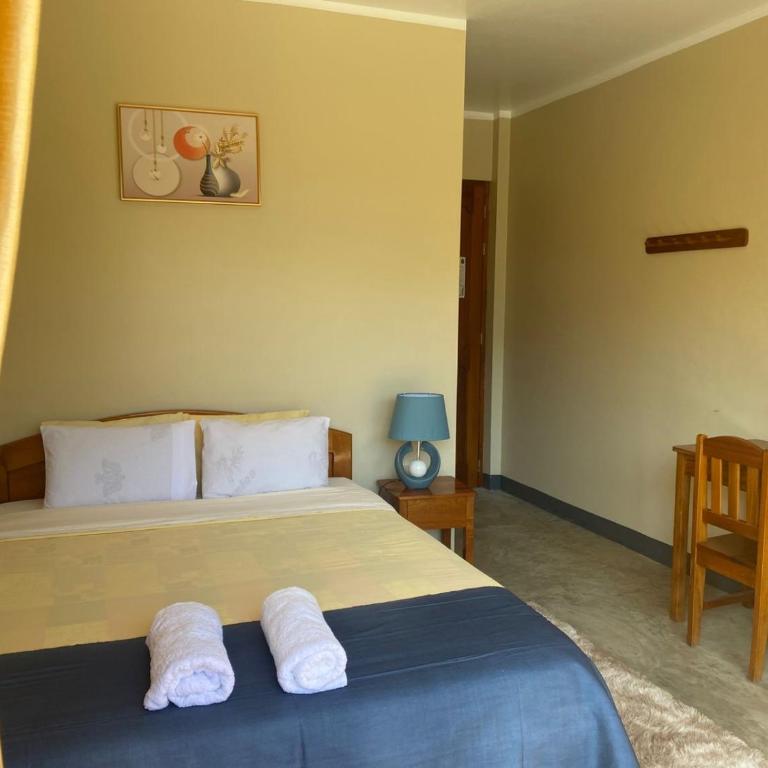 Hospedaje Killary - Family Room with Balcony - 3