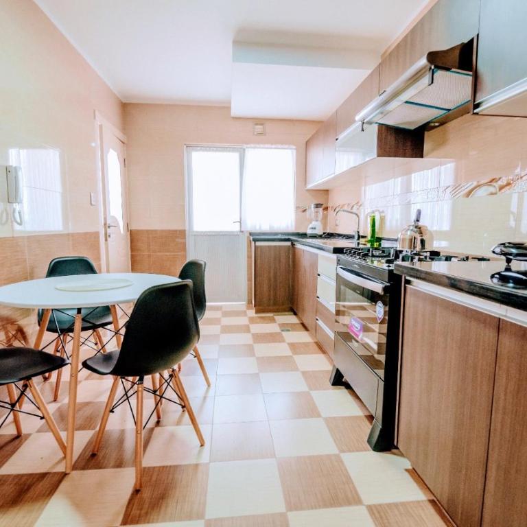 Departamento Lincoln Park con Garage Zona Norte Cala Cala - Three-Bedroom Apartment - 4