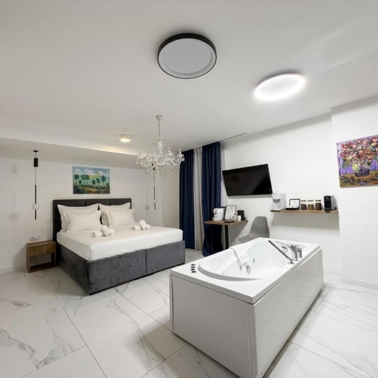 Maison Mark Luxury Suites & Spa - Zimmer mit Kingsize-Bett und Whirlpool - 12
