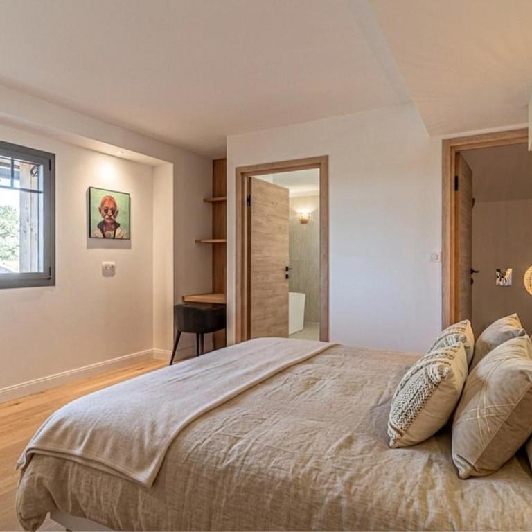 Brand new villa in the heart of Le Pila beach 10 minutes away - Maison 4 Chambres - 12