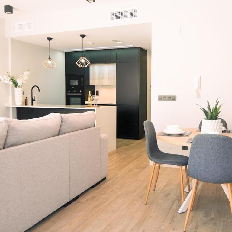 Penthouse with rooftop Terrace, pool & Jacuzzi - Apartamento de 2 dormitorios - 2