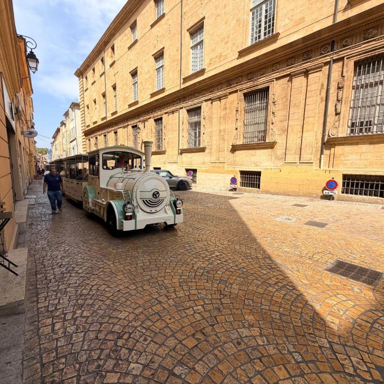 Aix-en-Provence, Cosy studio au calme de la campagne avec Spa et Clim - Apartment mit 1 Schlafzimmer - 71