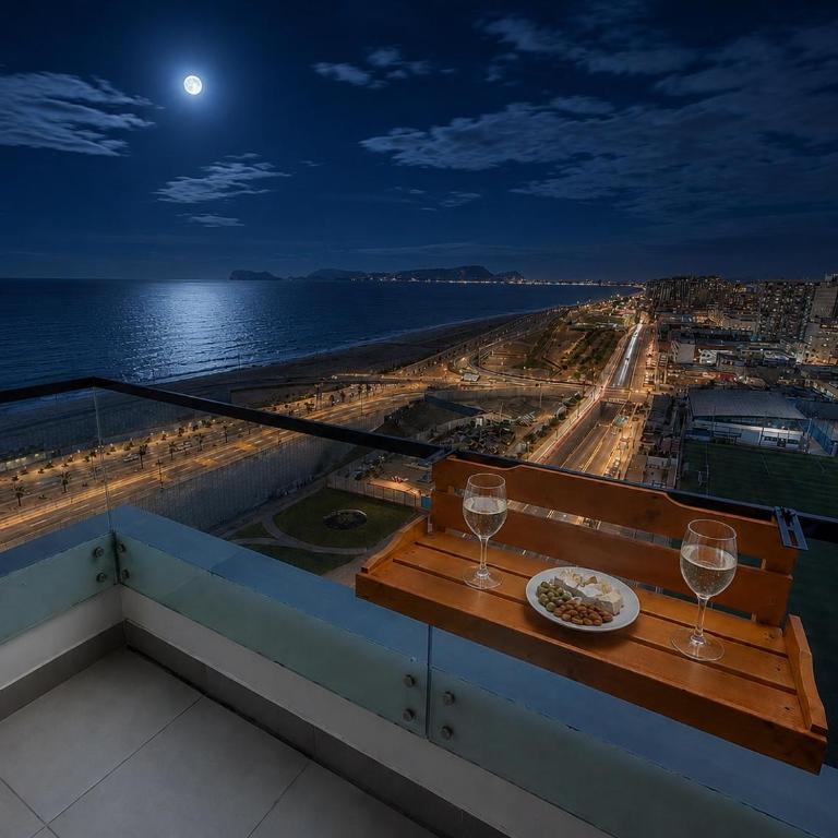 Oceanfront 3BR Apartment 15 Minutes to the Airport, Fast WiFi, Pool, Gym, Sauna and Free Parking - Three-Bedroom Apartment - 63