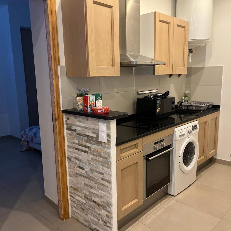 Appartement à 15 minutes de Cannes, au pied des commerces et des transports - Appartement 1 Chambre - 15