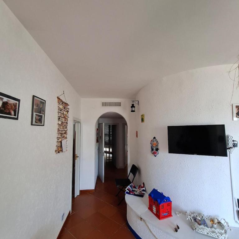 Apartment with terrace - Appartamento con 3 Camere da Letto e Vista Mare - 1