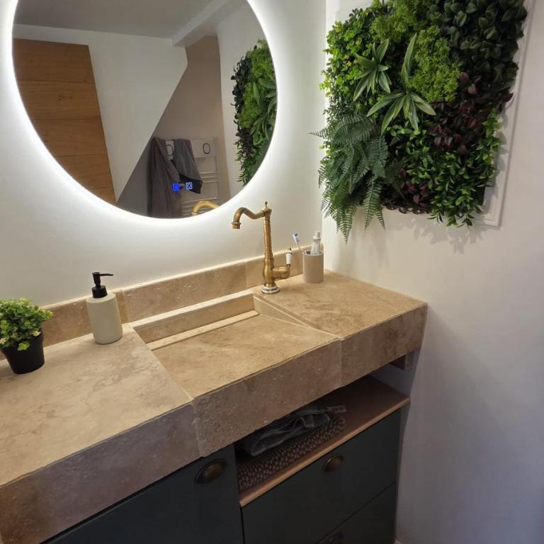 Duplex centre historique, climatisé haut standing - One-Bedroom Apartment - 4