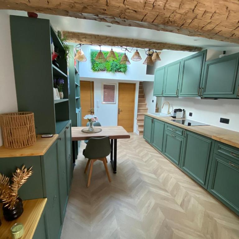 Duplex centre historique, climatisé haut standing - One-Bedroom Apartment - 5
