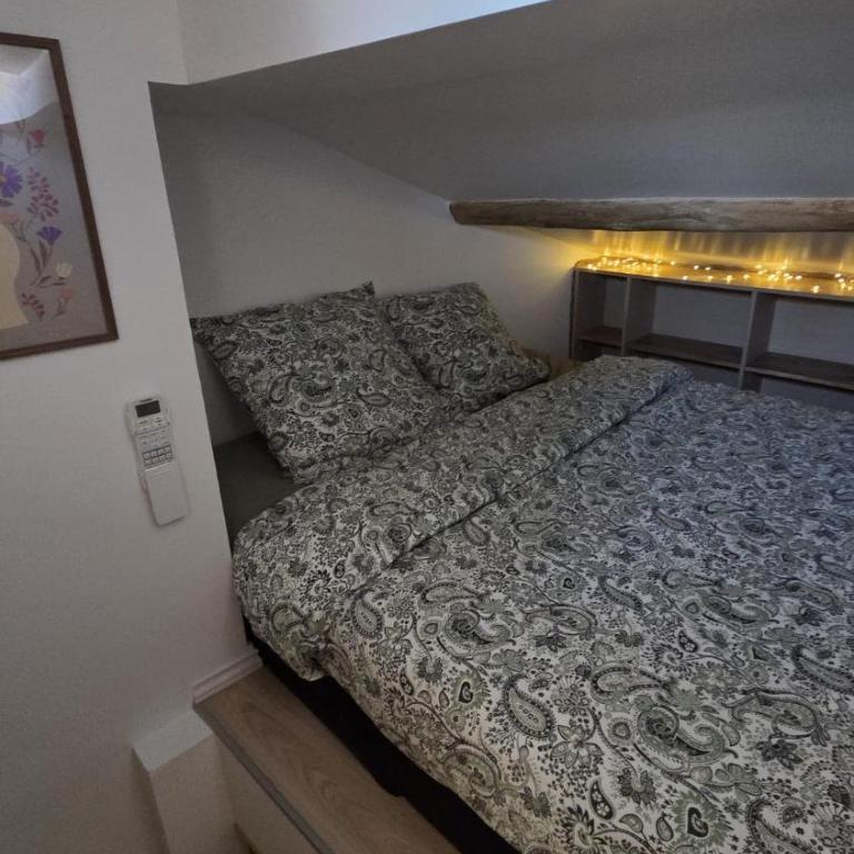 Duplex centre historique, climatisé haut standing - One-Bedroom Apartment - 7
