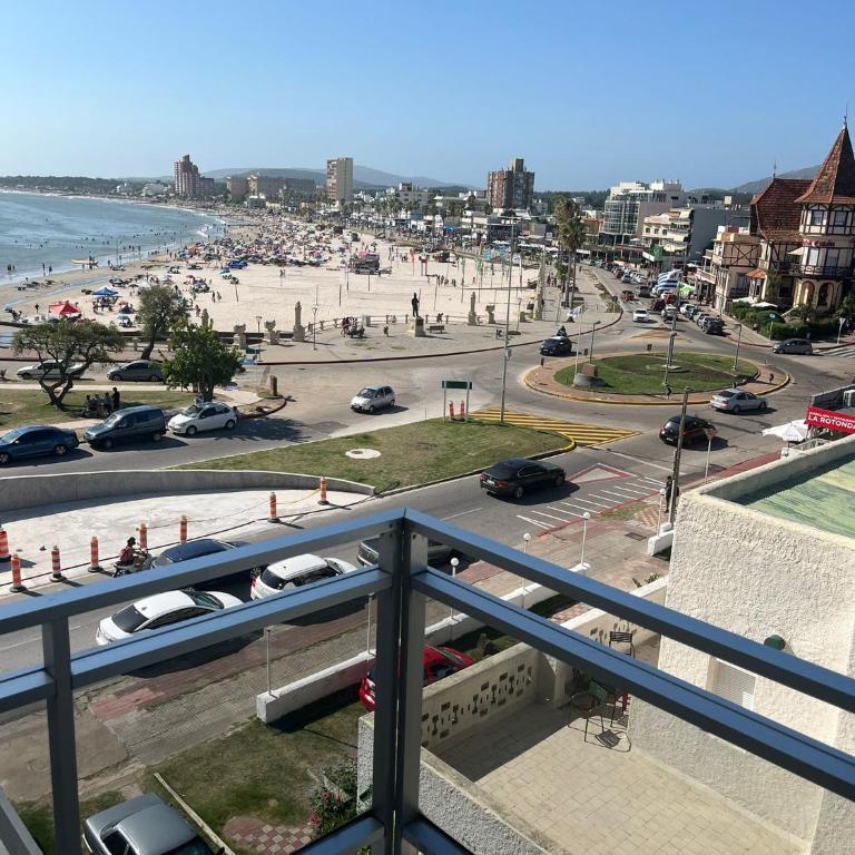 Apto En Piriápolis Frente Al Mar - Apartamento de 1 dormitorio - 1