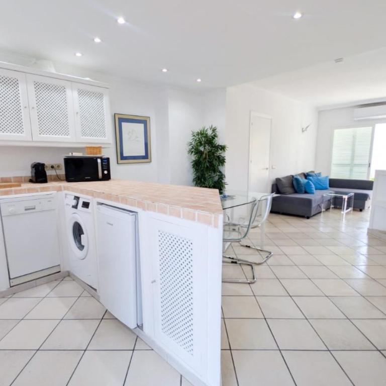 Puerto Banus 2Linea playa, Piscina y Parking - Apartamento de 1 dormitorio - 2
