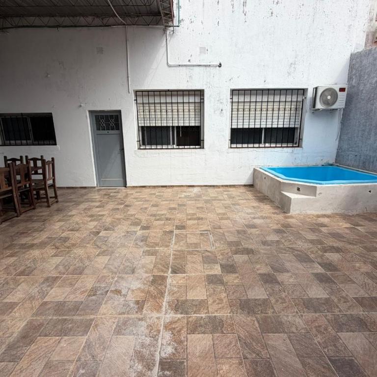 Casa amplia y cómoda a 10 minutos de Uruguaiana - Casa con 1 dormitorio - 10