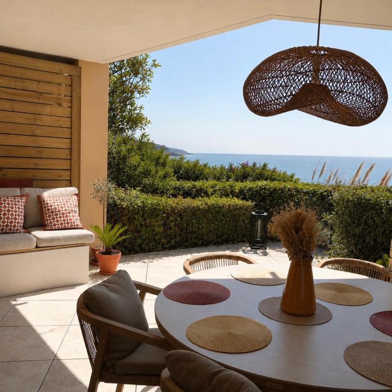 Terrasse vue mer, piscine à Nice - Appartement 1 Chambre - 1
