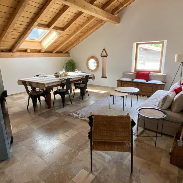 Appartement mansardé Bourg de Saillon - Apartment mit 2 Schlafzimmern - 13