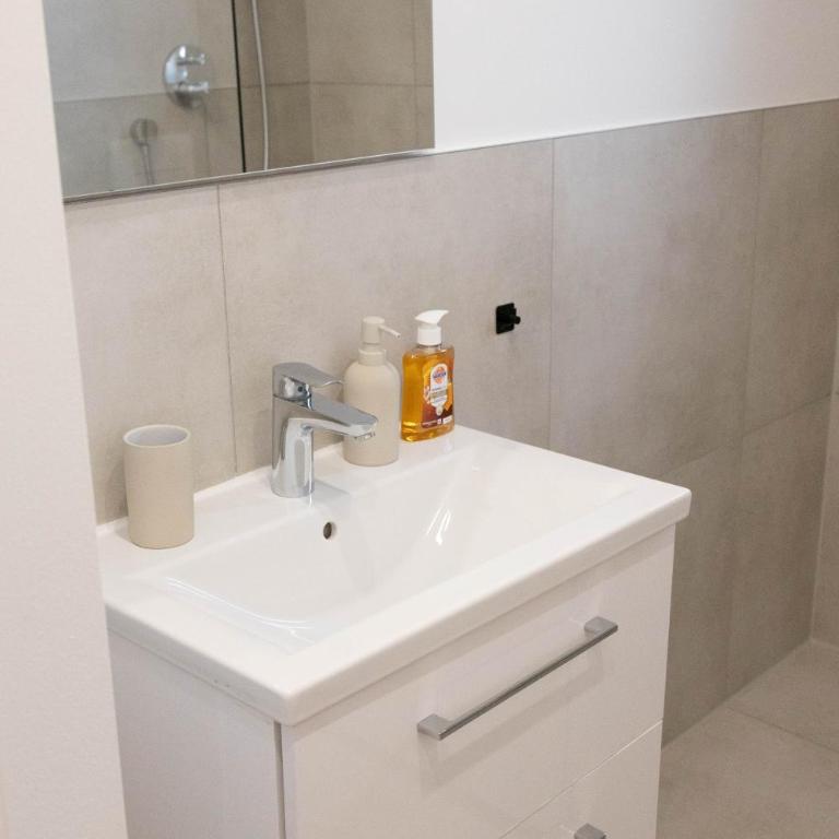 EM Signature Apartment Nürnberg 2 Schlafzimmer Balkon Parkplatz 4 Gäste - Appartamento con 2 Camere da Letto - 19