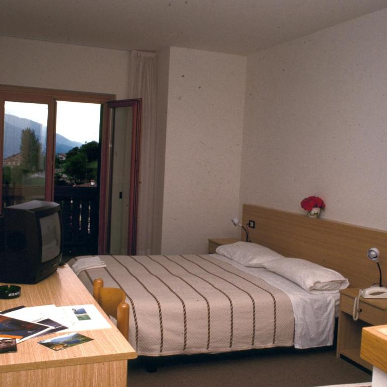 Hotel Cristina - Camera Matrimoniale/Doppia con Letti Singoli - 1