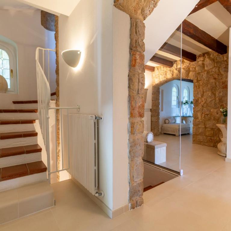 Villa Maria Pia - Mediterranean Luxury, Sea Views, Private Beachfront Parking, Near Monaco & France - Villa - 14