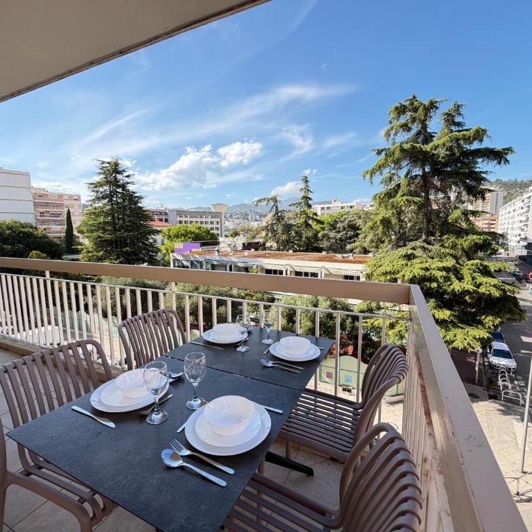 Appartement Familial T3 Terrasse, Clim & Parking Gratuit - Two-Bedroom Apartment with Terrace - 1