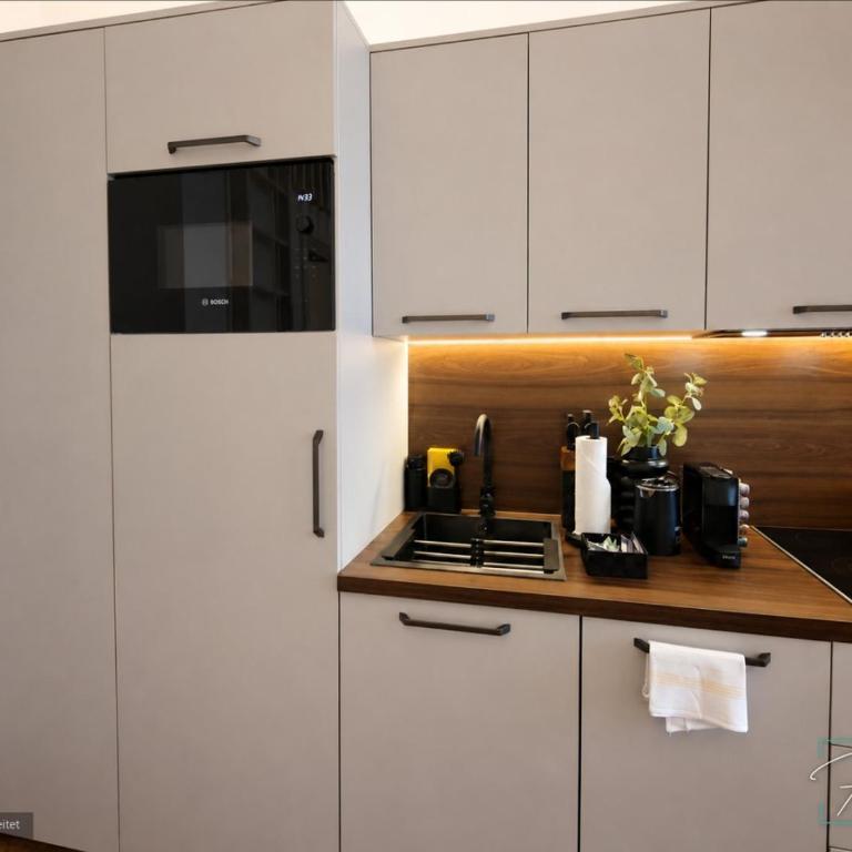 HOMELY STAY - Urban Studio Apartments - Apartment - 2