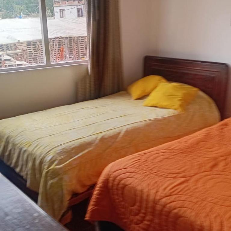 Hospedaje Patty Cajicá - Habitación Doble Familiar - 3