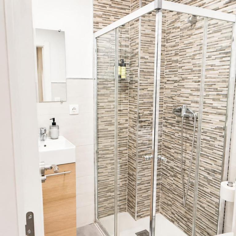 Nuevo Apartamento junto a la Catedral by DomusHome - Two-Bedroom Apartment - 13