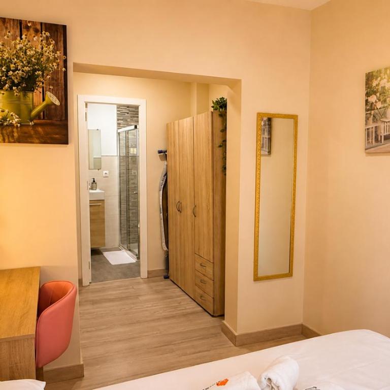 Nuevo Apartamento junto a la Catedral by DomusHome - Two-Bedroom Apartment - 8