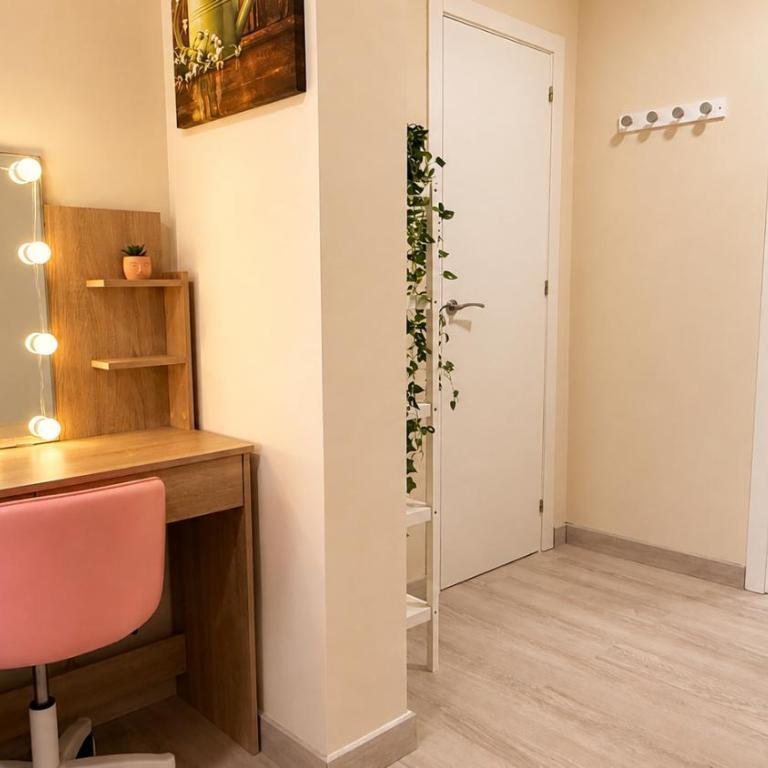 Nuevo Apartamento junto a la Catedral by DomusHome - Two-Bedroom Apartment - 5