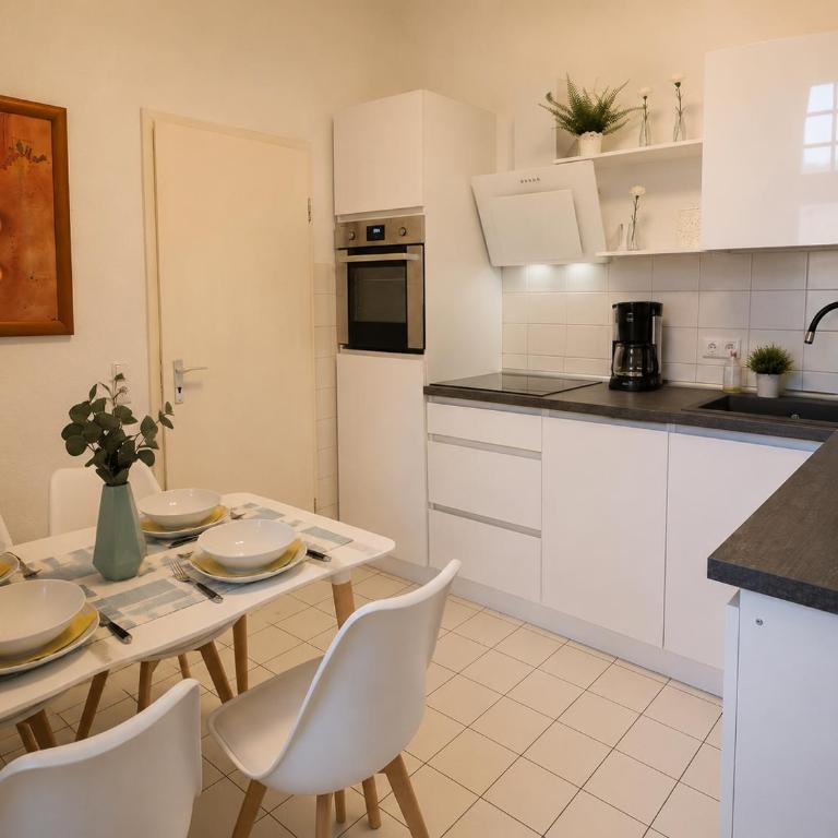 Wohnen am Main - stilvoller Altbau nahe Altstadt - Apartment - Erdgeschoss - 4